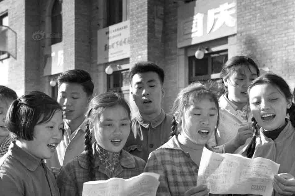 Textile Workers Sing Revolutionary Songs for the Nation's Birthday, Beijing  1963 – Everyday Life in Mao's China